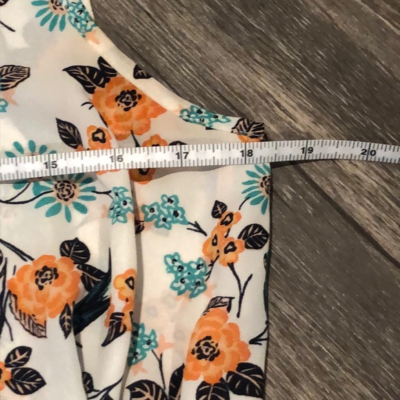 Forever 21 Top - Picture 2 of 4